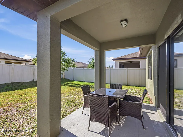 4687 Magenta Isles Dr — Photo 13