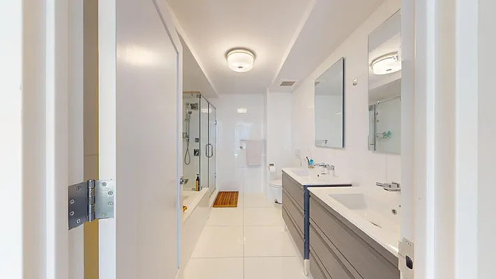 Rented by Bond New York | media 51