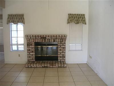 4th image of 1421 Springdale Dr