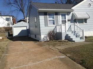 10223 Saint Dennis Ln, Saint Ann, MO 63074