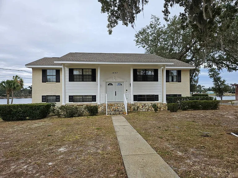 1437 Parkway Dr — Photo 1