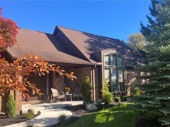 70 Hidden Crk, Buffalo, NY 14221
