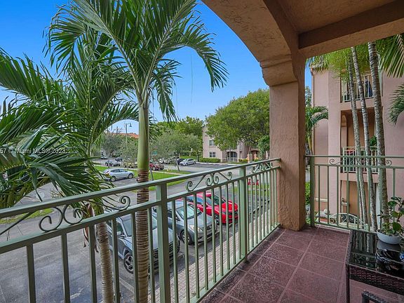 2nd image of 6520 NW 114th Ave APT 1626