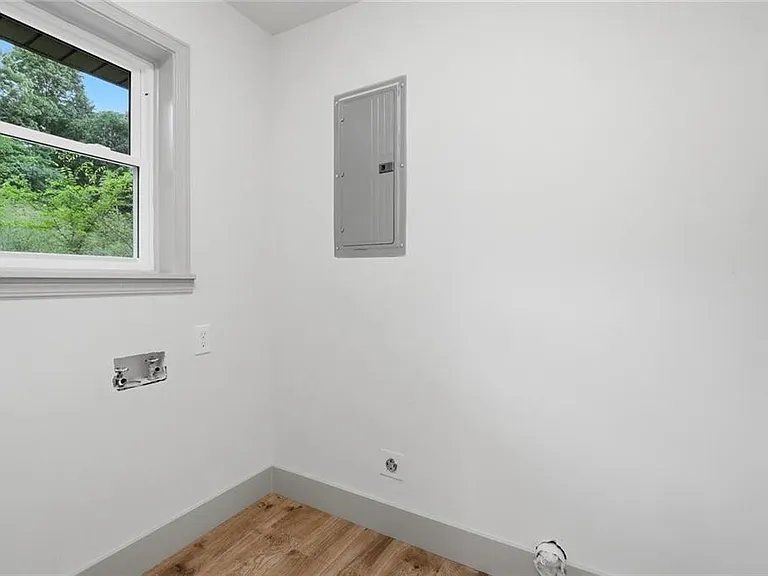 1079 Fairview Rd NW — Photo 18