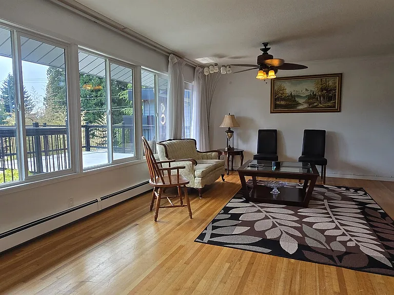 638 Elstree Pl — Photo 3