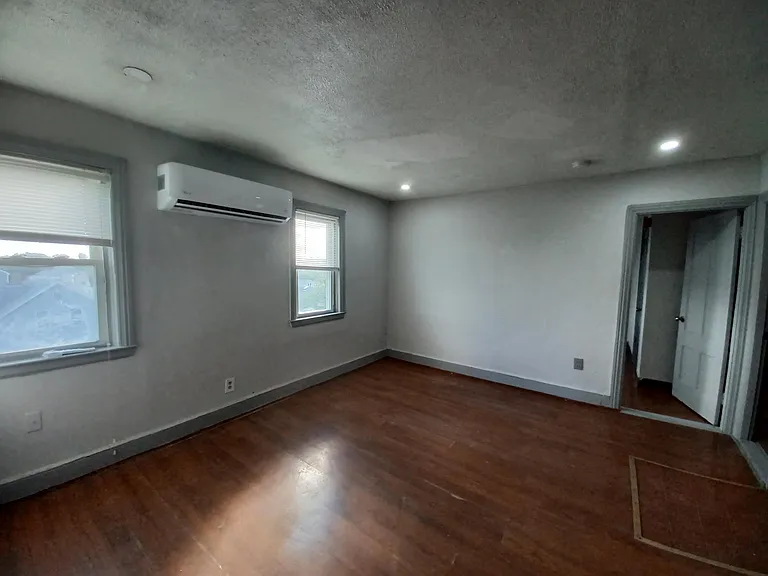 166 Wood St #3 — Photo 7
