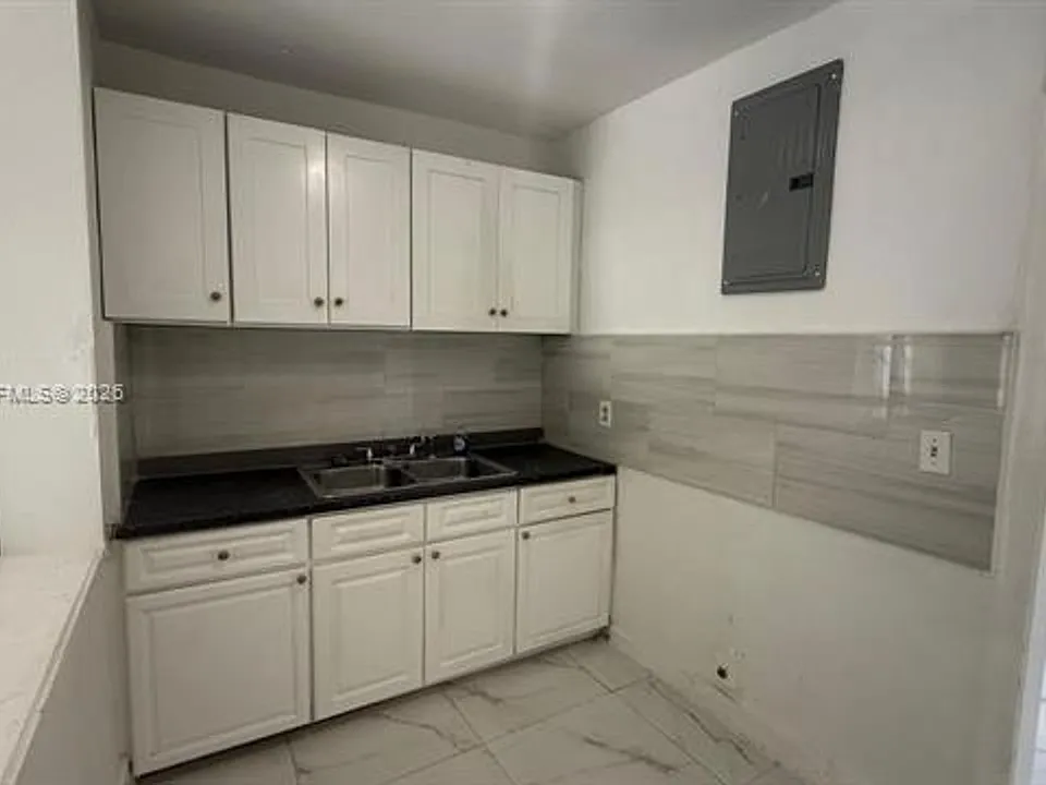 836 NW 29th Ter #836