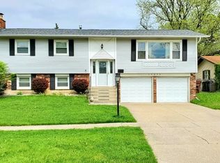 15233 Ridgeland Ave, Oak Forest, IL 60452
