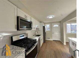1045 Foxwood Ln, Baltimore, MD 21221