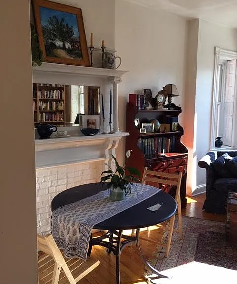 Front Room with Western Exposure - 2/4