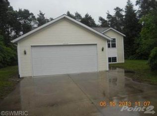 1713 42nd St, Allegan, MI 49010