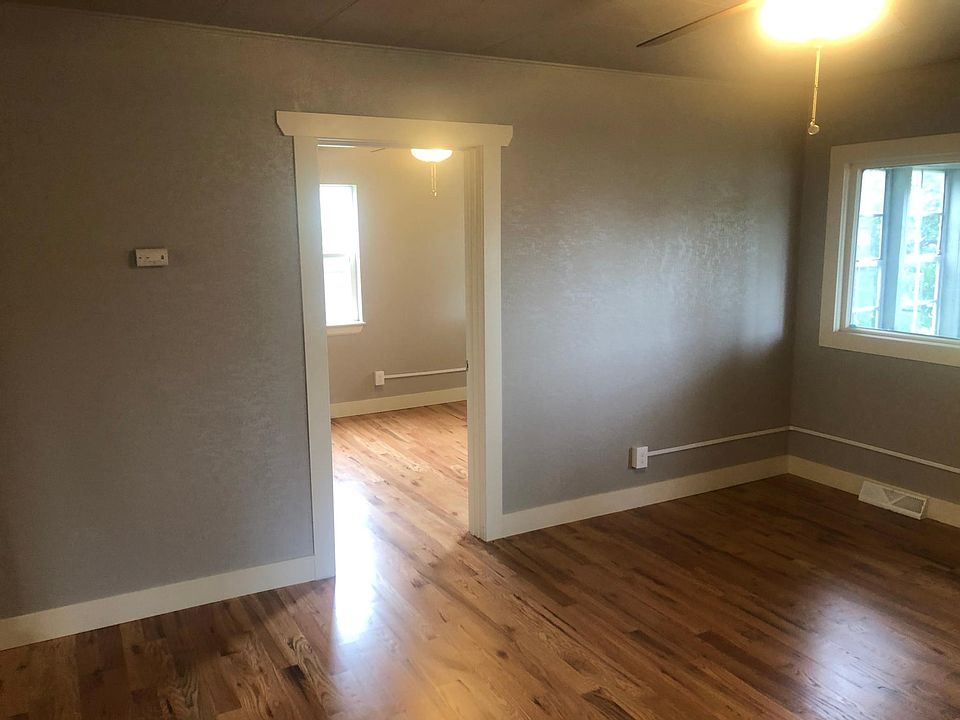 1st image of 1705 Railroad Diagonal St