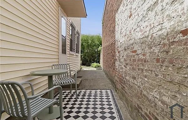 146 S 17th St — Photo 11