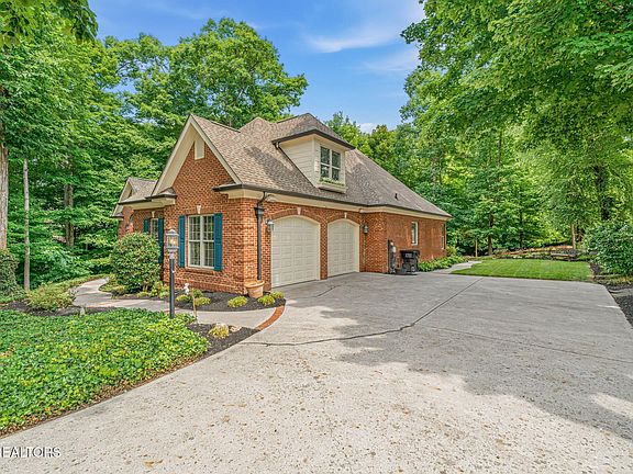 3rd image of 1901 Pitts Field Ln