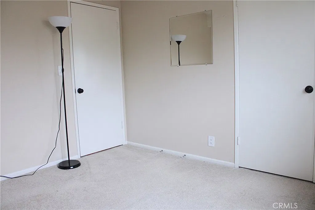 4 bed, 2344 sqft, $5,200 — Photo 3
