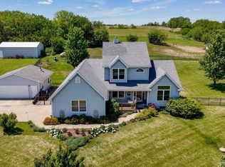 540 N 711th Rd, Lawrence, KS 66047