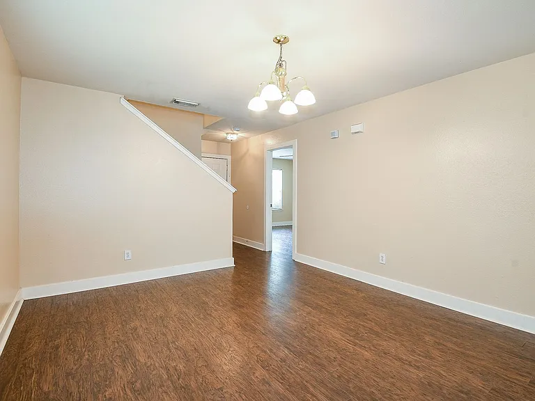 5830 Silver Oak — Photo 7