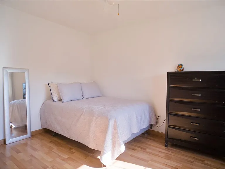 1312 Durham St — Photo 4