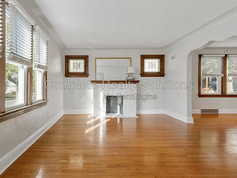 8511 Florence Ave — Photo 12