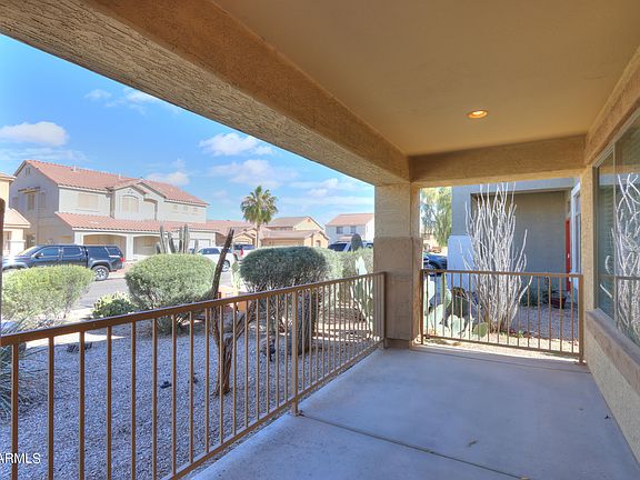 5th image of 36405 W VELAZQUEZ Drive