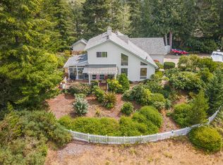 37 Ocean Dunes Dr, Florence, OR 97439