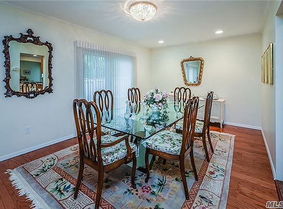 5th image of 19 Meadowood Dr Unit 19