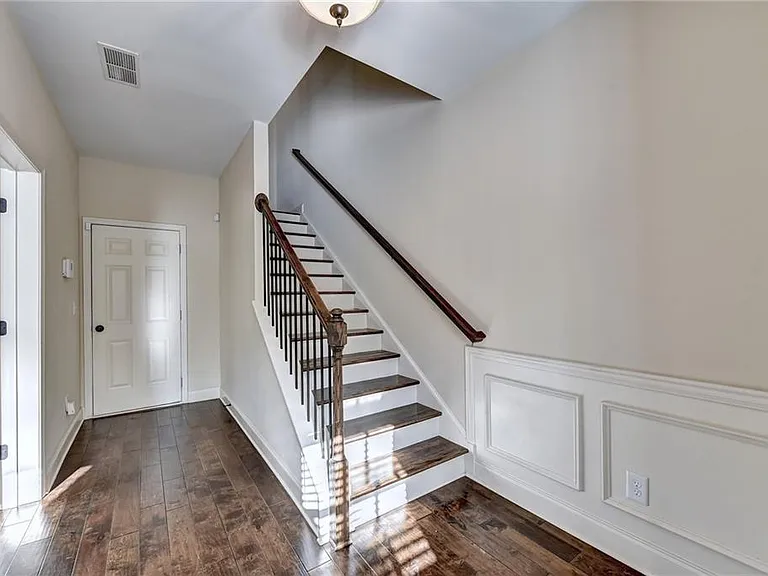 2448 Tenor Ln — Photo 6