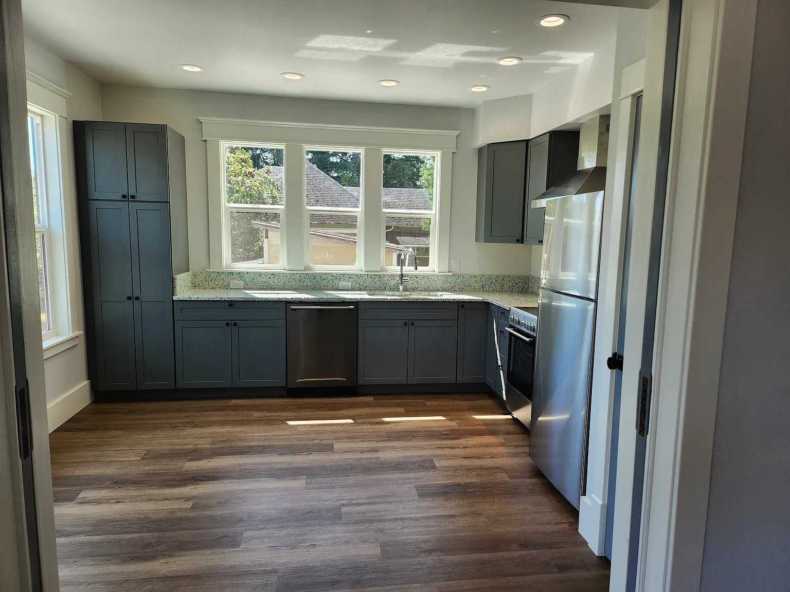 1 bed, $1,400 — Photo 4