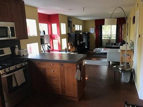 3rd image of 3606 1st Ave
