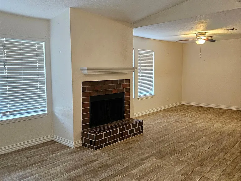 7832 Green Lawn Dr #7832 — Photo 8