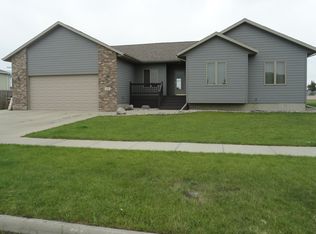 105 W St Nicholas St, Tea, SD 57064