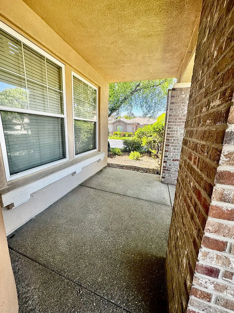 Stunning Expansive Two Story Home — Photo 3