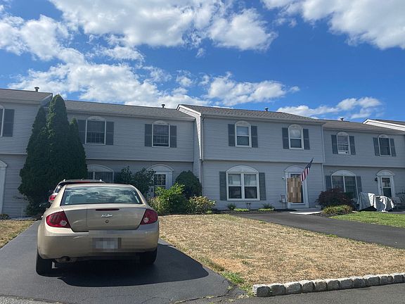 3rd image of 126 Zugibe Ct