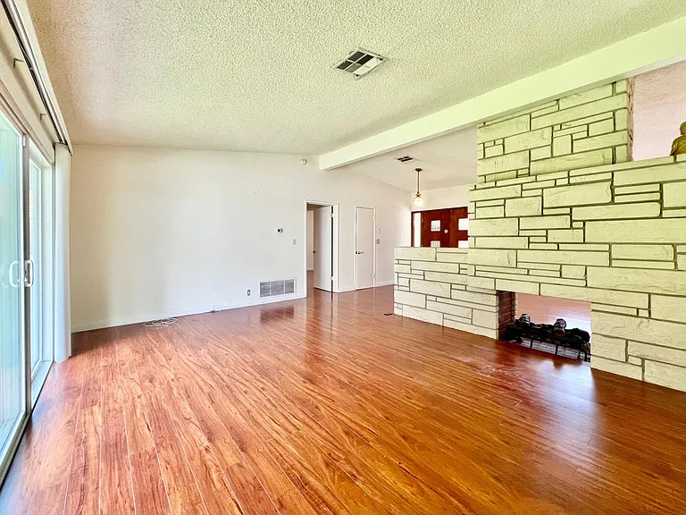 6725 Lennox Ave — Photo 26