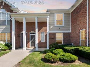 16524 Radison Dr, Macomb, MI 48044