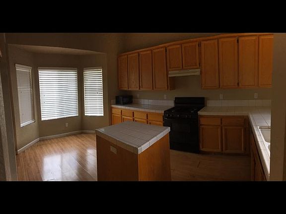 4th image of 9114 Bungalow Way