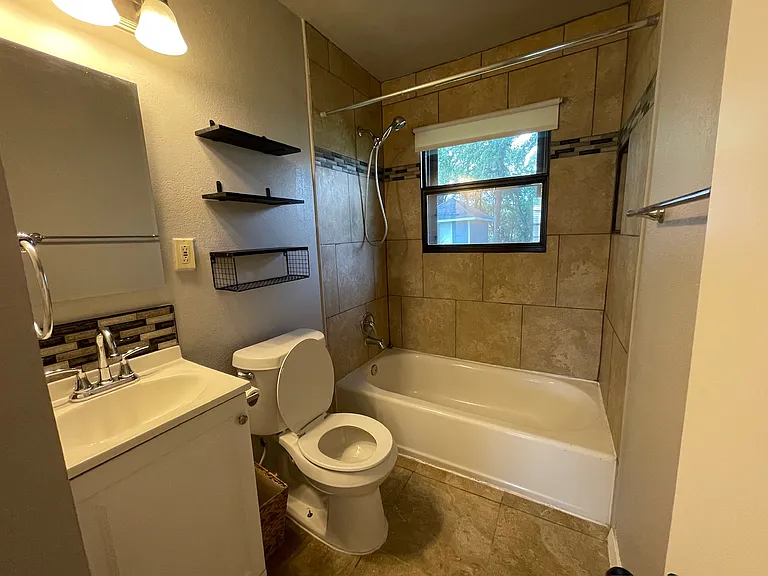 4749 Laverda Dr — Photo 39