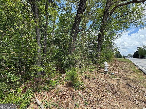 5th image of 1868 Cedar Grove Rd