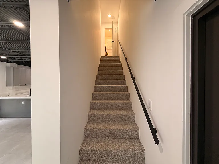 604 NE 9th Ave #3 — Photo 17