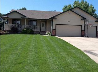 804 Candia Cir, Rose Hill, KS 67133