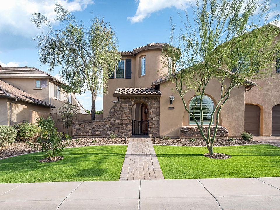 1st image of 28633 N 68th Dr