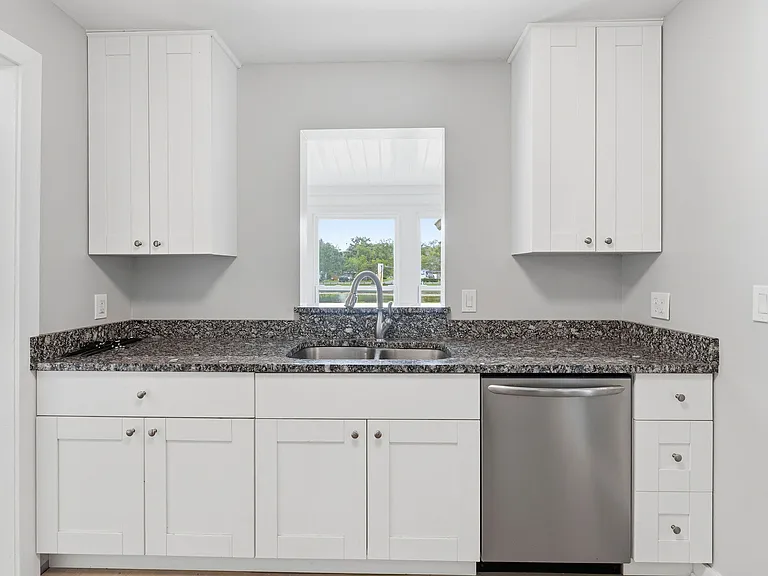 1307 Saint Andrews Dr — Photo 10