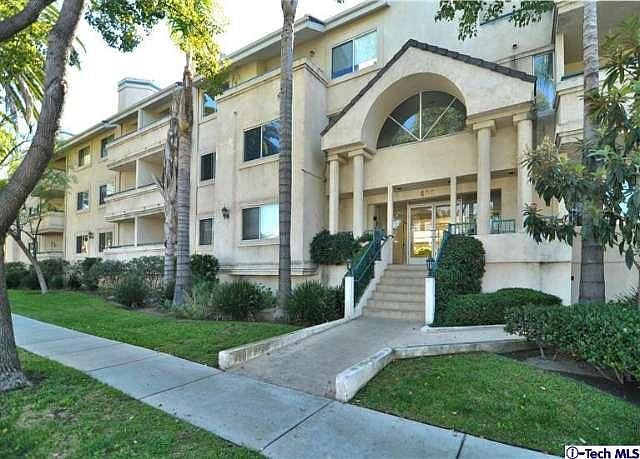 1st image of 400 W California Ave Unit 305