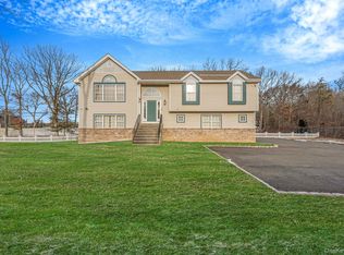 475 Old Country Rd, Huntington Station, NY 11746