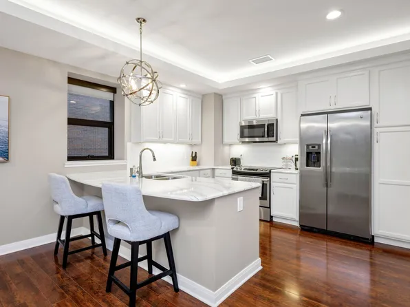 110 E Michigan Ave #304, Kalamazoo, MI 49007