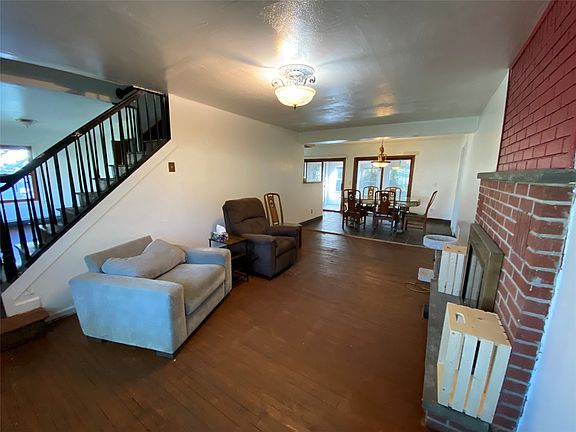2nd image of 124 Earl Rd