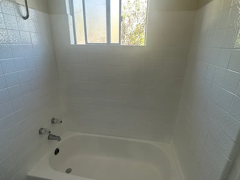 265-67 La Veta Ave #B — Photo 3