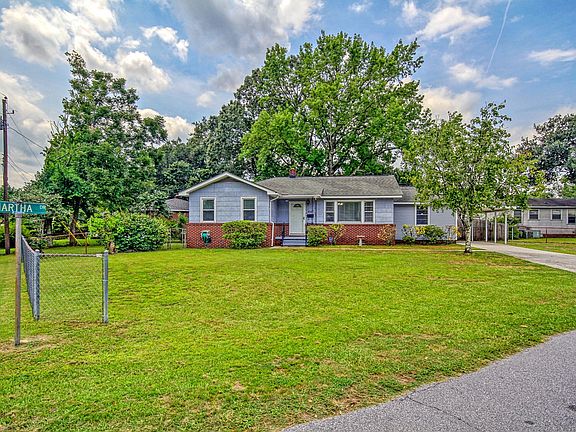 4th image of 2734 Martha Dr