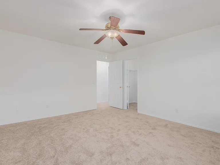 3209 W Saint Catherine Ave — Photo 20