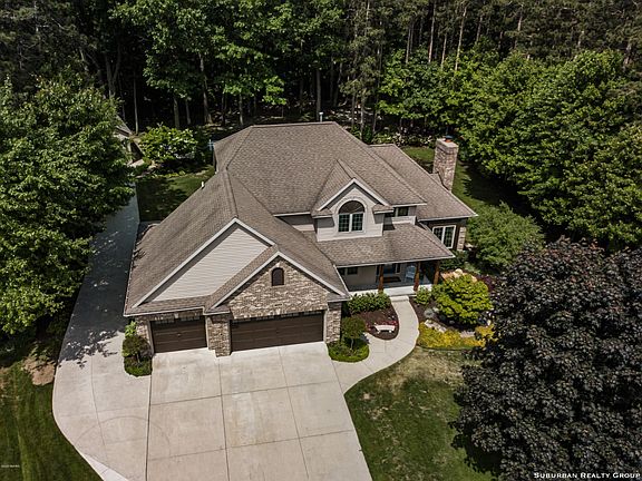 4th image of 7374 Manitoba Ct